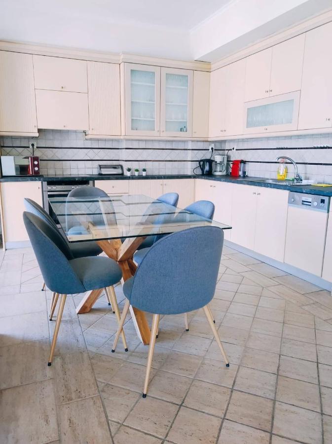 Nefeli City Apartments Pátra Eksteriør bilde