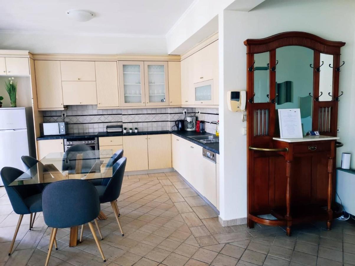 Nefeli City Apartments Pátra Eksteriør bilde