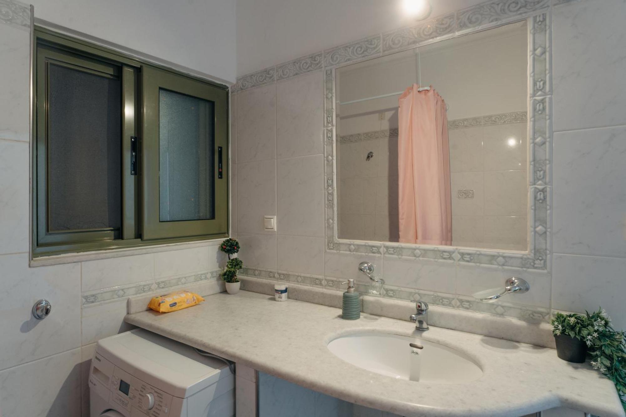 Nefeli City Apartments Pátra Eksteriør bilde