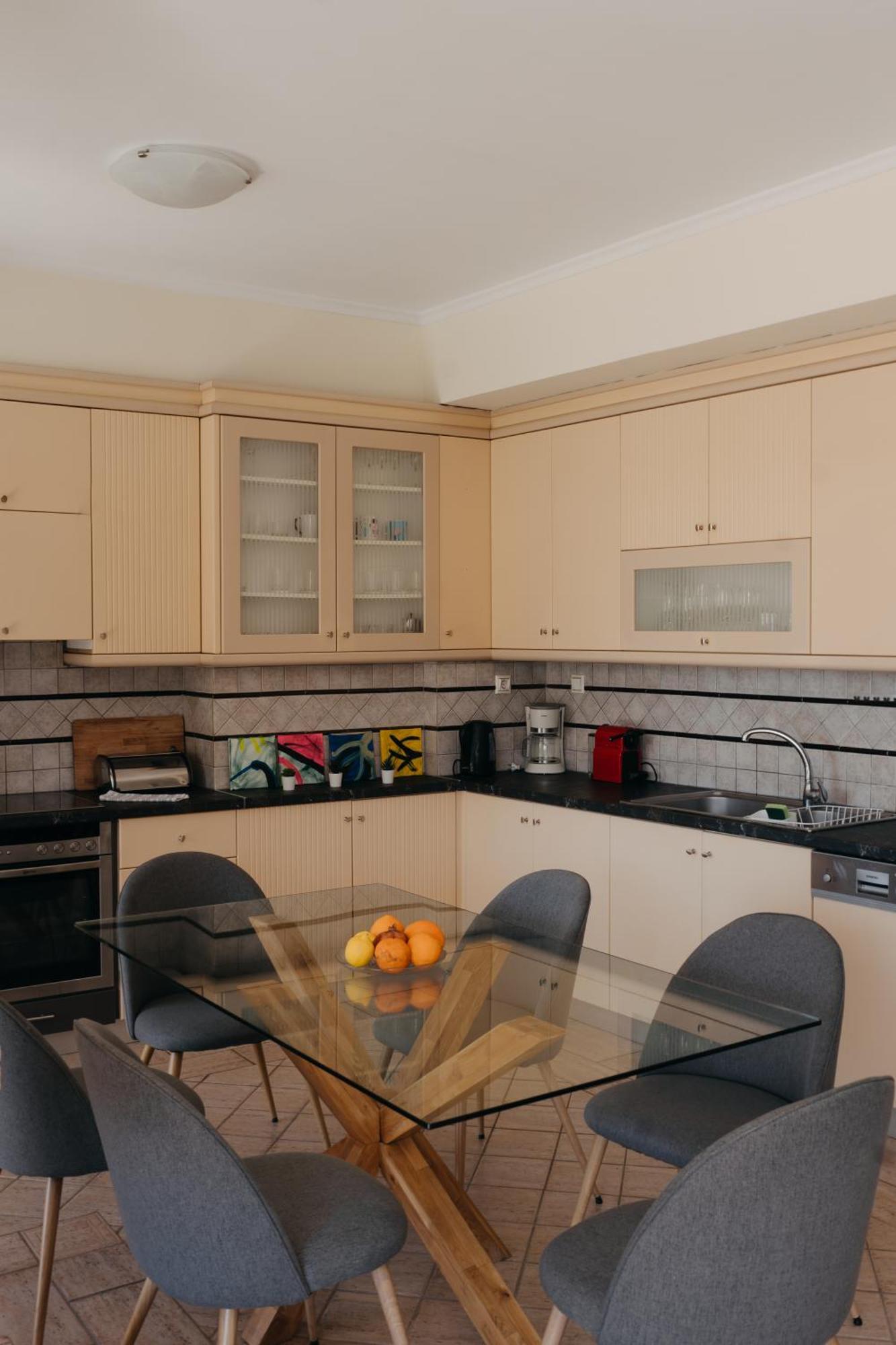Nefeli City Apartments Pátra Eksteriør bilde