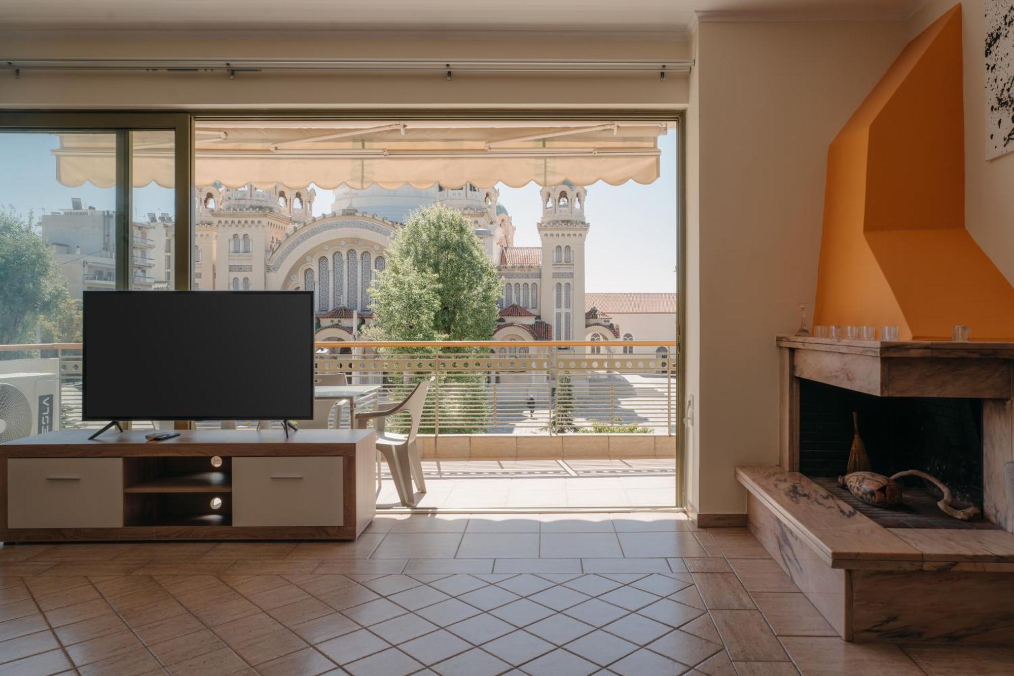 Nefeli City Apartments Pátra Eksteriør bilde